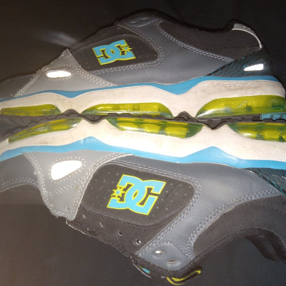 Vintage DC Shoes Versaflex 2 320130 size 7.5